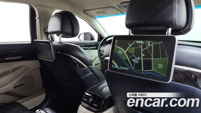 Genesis EQ900 3.3 T-GDI AWD Prestige 2016 — фото 18