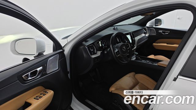 Volvo XC60 (II) D5 Inscription 2018 — фото 10