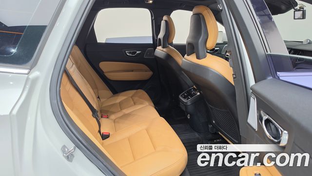 Volvo XC60 (II) D5 Inscription 2018 — фото 11
