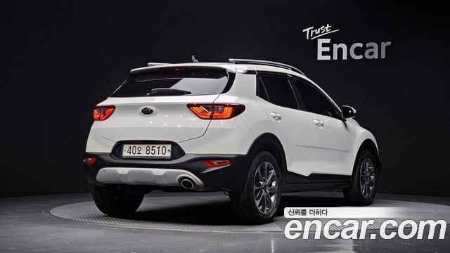Kia Stonic 1.0 Turbo Trendy 2019 — фото 2