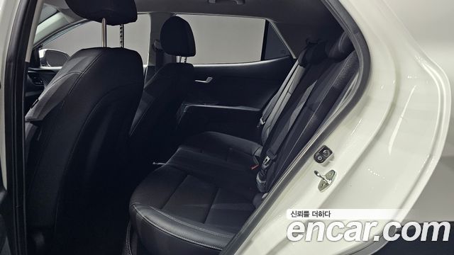Kia Stonic 1.0 Turbo Trendy 2019 — фото 26