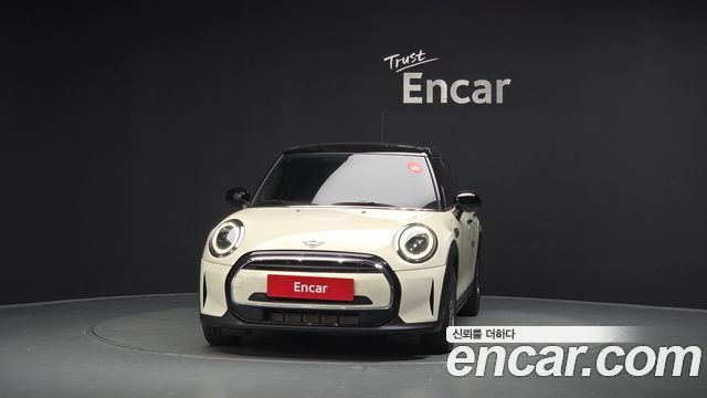 MINI Cooper 5Door Classic Third Generation 2021 — фото 3
