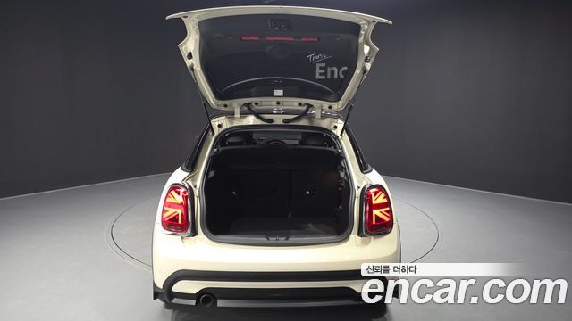 MINI Cooper 5Door Classic Third Generation 2021 — фото 20