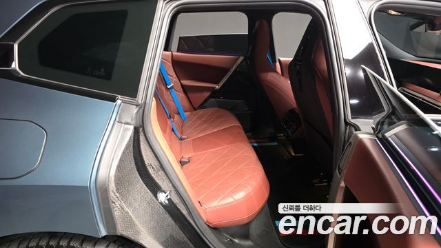 BMW iX xDrive50 Sports Plus 2023 — фото 12