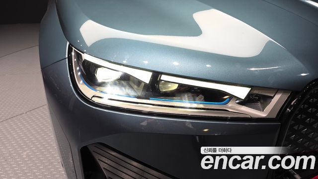 BMW iX xDrive50 Sports Plus 2023 — фото 22