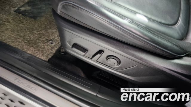 Hyundai Tucson (NX4) Gasoline 1.6 Turbo 4WD Inspiration 2022 — фото 20