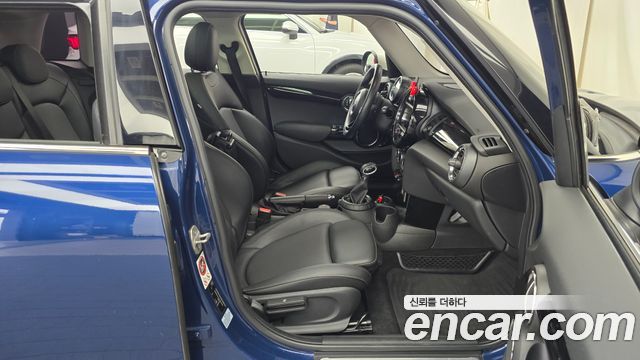 MINI Cooper D 5Door HIGH 3rd 2015 — фото 15