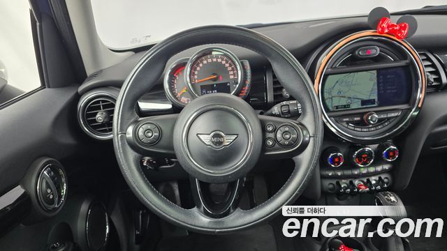 MINI Cooper D 5Door HIGH 3rd 2015 — фото 17
