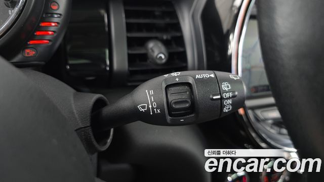 MINI Cooper D 5Door HIGH 3rd 2015 — фото 20