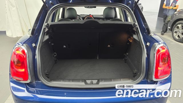MINI Cooper D 5Door HIGH 3rd 2015 — фото 24