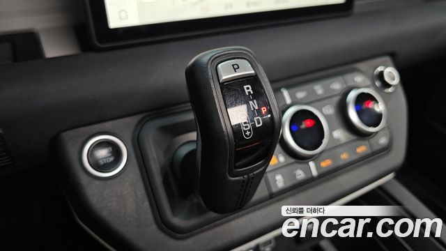 Land Rover Defender (L663) 110 D240 SE 2020 — фото 9