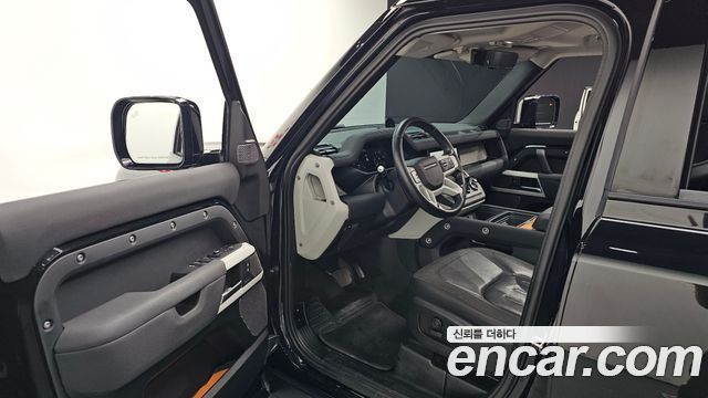 Land Rover Defender (L663) 110 D240 SE 2020 — фото 10