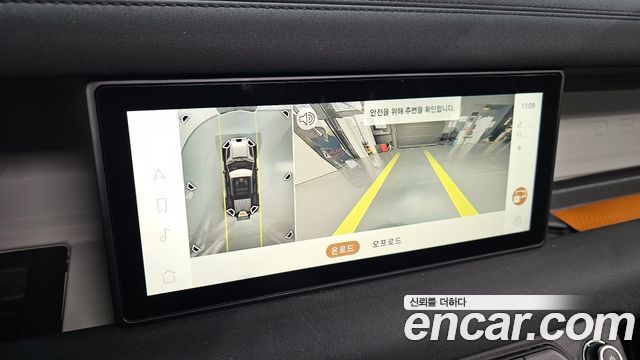 Land Rover Defender (L663) 110 D240 SE 2020 — фото 19
