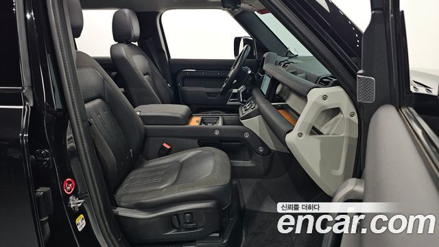 Land Rover Defender (L663) 110 D240 SE 2020 — фото 32