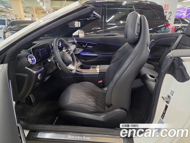 Mercedes-Benz CLE-Class (C236) CLE450 4MATIC Cabriolet 2024 — фото 8