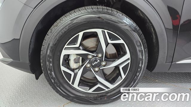 Kia Sportage (V) Diesel 2.0 2WD Prestige 2022 — фото 5