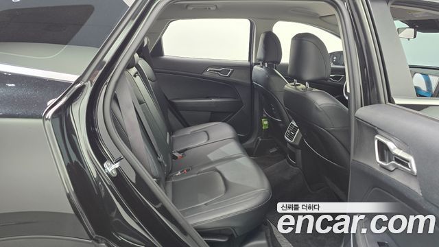 Kia Sportage (V) Diesel 2.0 2WD Prestige 2022 — фото 17