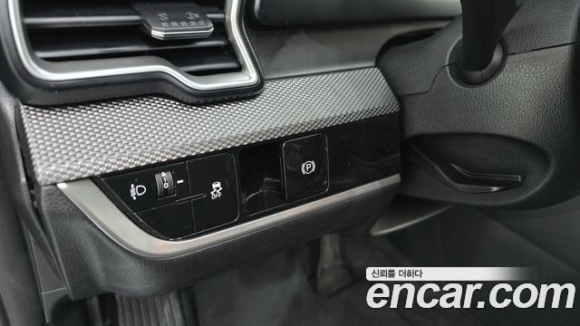 Kia Sportage (V) Diesel 2.0 2WD Prestige 2022 — фото 20