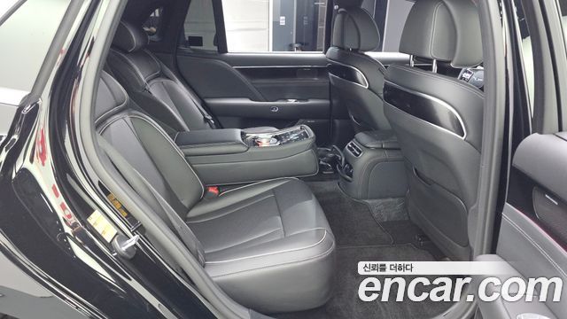 Genesis G90 (RS4) Gasoline 3.5 Turbo AWD 2025 — фото 12