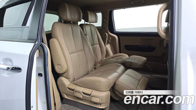 Kia Carnival 7-Seater Limousine President 2019 — фото 12