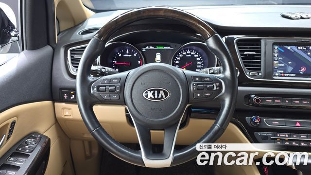 Kia Carnival 7-Seater Limousine President 2019 — фото 14