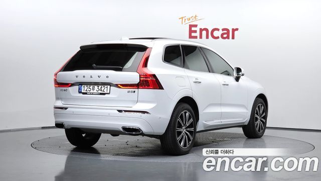 Volvo XC60 (II) B5 Inscription 2021 — фото 2