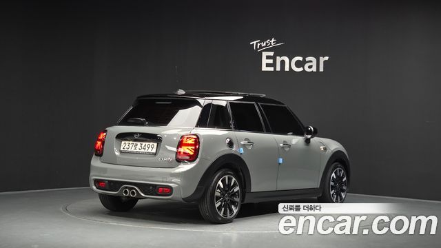 MINI Cooper S 5Door HIGH 3rd 2021 — фото 2