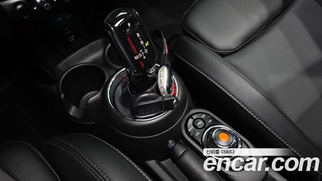 MINI Cooper S 5Door HIGH 3rd 2021 — фото 9