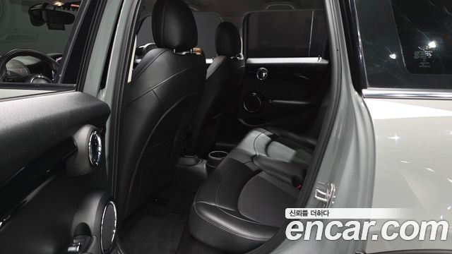MINI Cooper S 5Door HIGH 3rd 2021 — фото 11