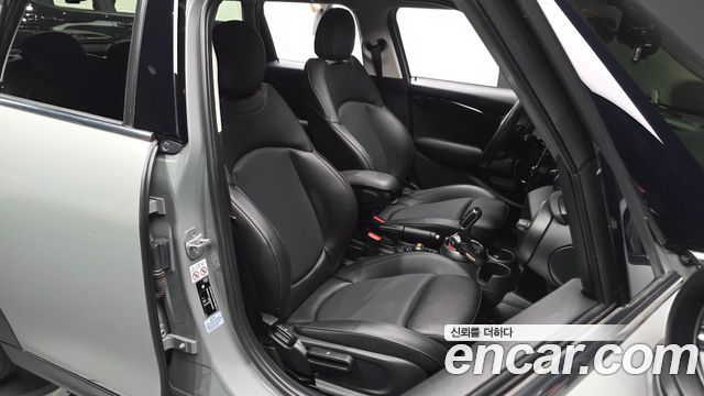 MINI Cooper S 5Door HIGH 3rd 2021 — фото 26