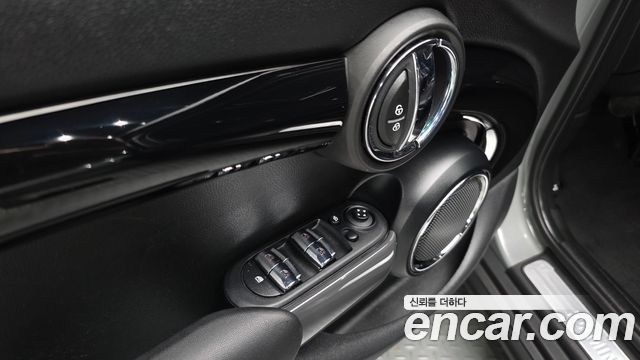 MINI Cooper S 5Door HIGH 3rd 2021 — фото 28