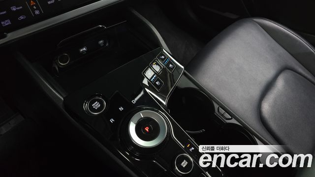 Kia Sportage (V) Diesel 2.0 2WD Nobleless 2022 — фото 9