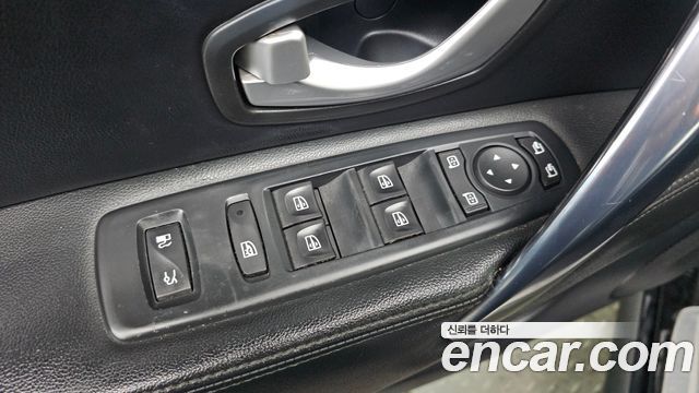 Renault Korea SM7 Nova LPLI 2.0 LPe Disabled 2016 — фото 13