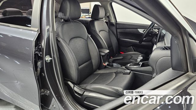 Kia K3 (II) 1.6 Prestige 2022 — фото 12