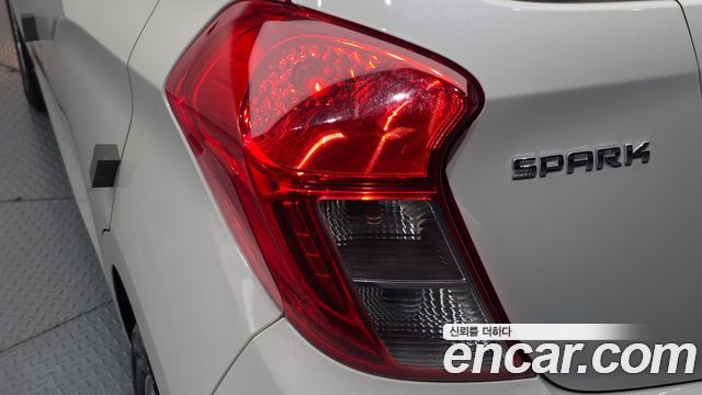 Chevrolet Spark LT 2019 — фото 23
