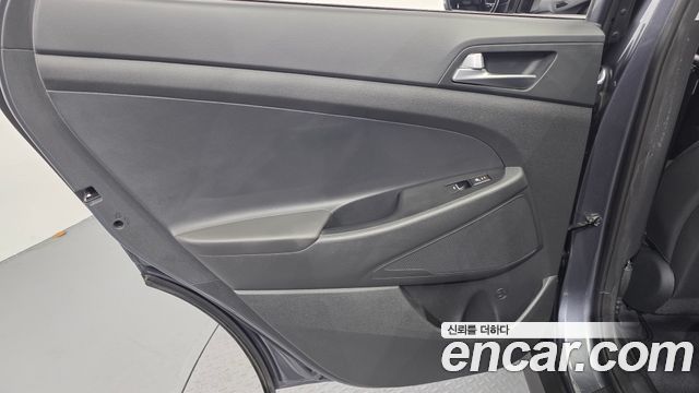 Hyundai Tucson Gasoline 1.6 turbo 2WD Modern 2019 — фото 25