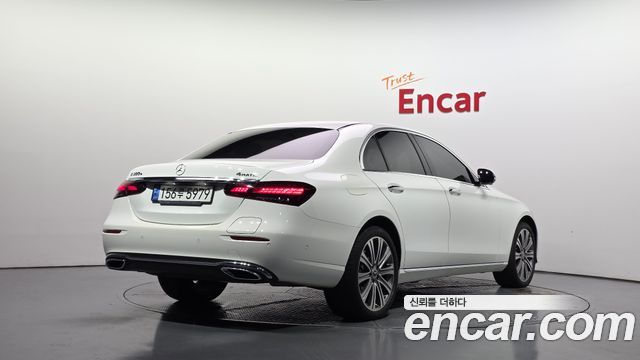 Mercedes-Benz E-Class (W213) E300e 4MATIC Exclusive 2023 — фото 2