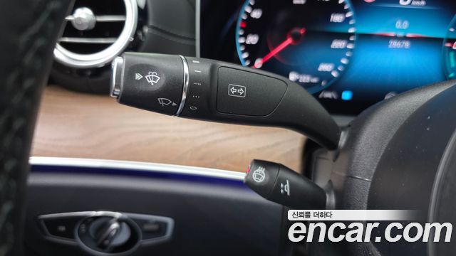 Mercedes-Benz E-Class (W213) E300e 4MATIC Exclusive 2023 — фото 28