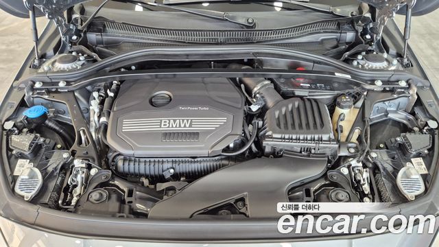 BMW 1 Series (F40) 120i M Sports 2023 — фото 8