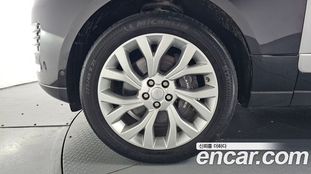 Land Rover Range Rover (IV) 4.4 SDV8 Vogue SE DIESEL 2019 — фото 5