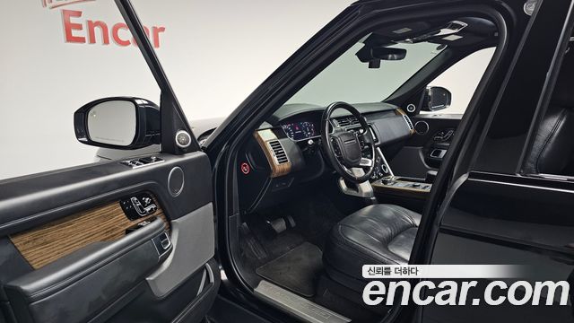 Land Rover Range Rover (IV) 4.4 SDV8 Vogue SE DIESEL 2019 — фото 10