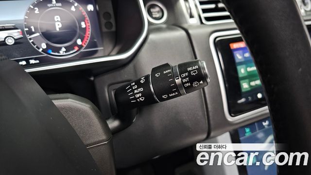 Land Rover Range Rover (IV) 4.4 SDV8 Vogue SE DIESEL 2019 — фото 16