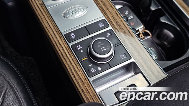 Land Rover Range Rover (IV) 4.4 SDV8 Vogue SE DIESEL 2019 — фото 30