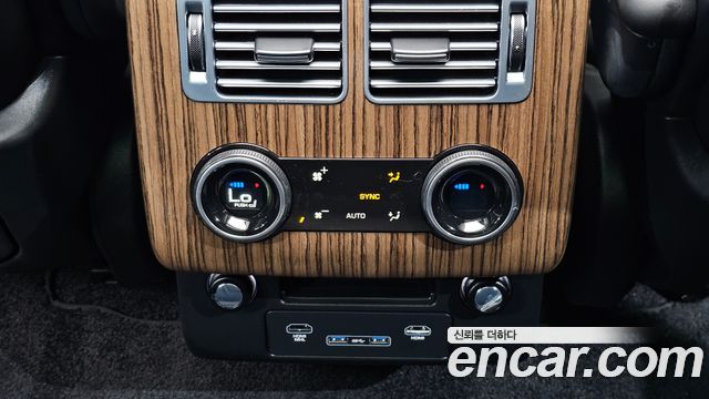 Land Rover Range Rover (IV) 4.4 SDV8 Vogue SE DIESEL 2019 — фото 31