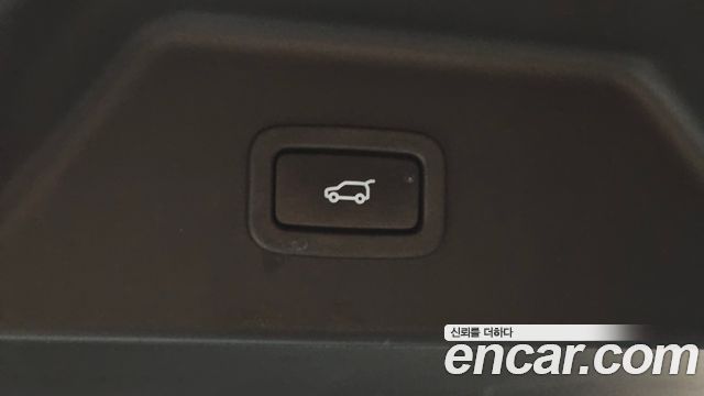 Land Rover Range Rover (IV) 4.4 SDV8 Vogue SE DIESEL 2019 — фото 39