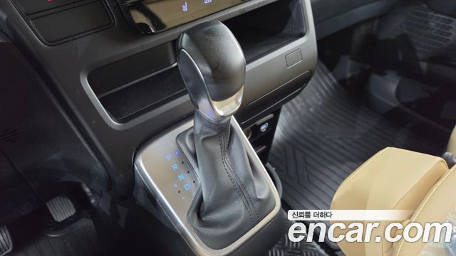 Hyundai Staria HEV 1.6 Cargo 3-Seater Modern 2025 — фото 9