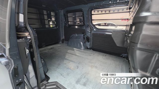 Hyundai Staria HEV 1.6 Cargo 3-Seater Modern 2025 — фото 17