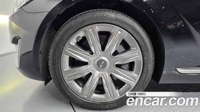 Genesis EQ900 5.0 GDI AWD Limousine Prestige 2016 — фото 5