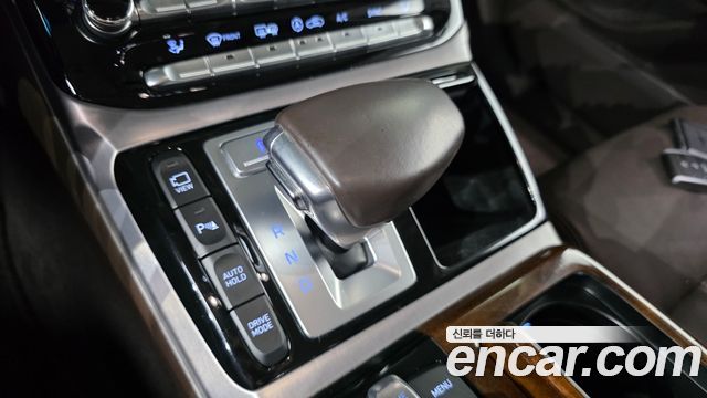 Genesis EQ900 5.0 GDI AWD Limousine Prestige 2016 — фото 9
