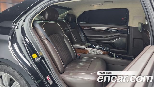 Genesis EQ900 5.0 GDI AWD Limousine Prestige 2016 — фото 11